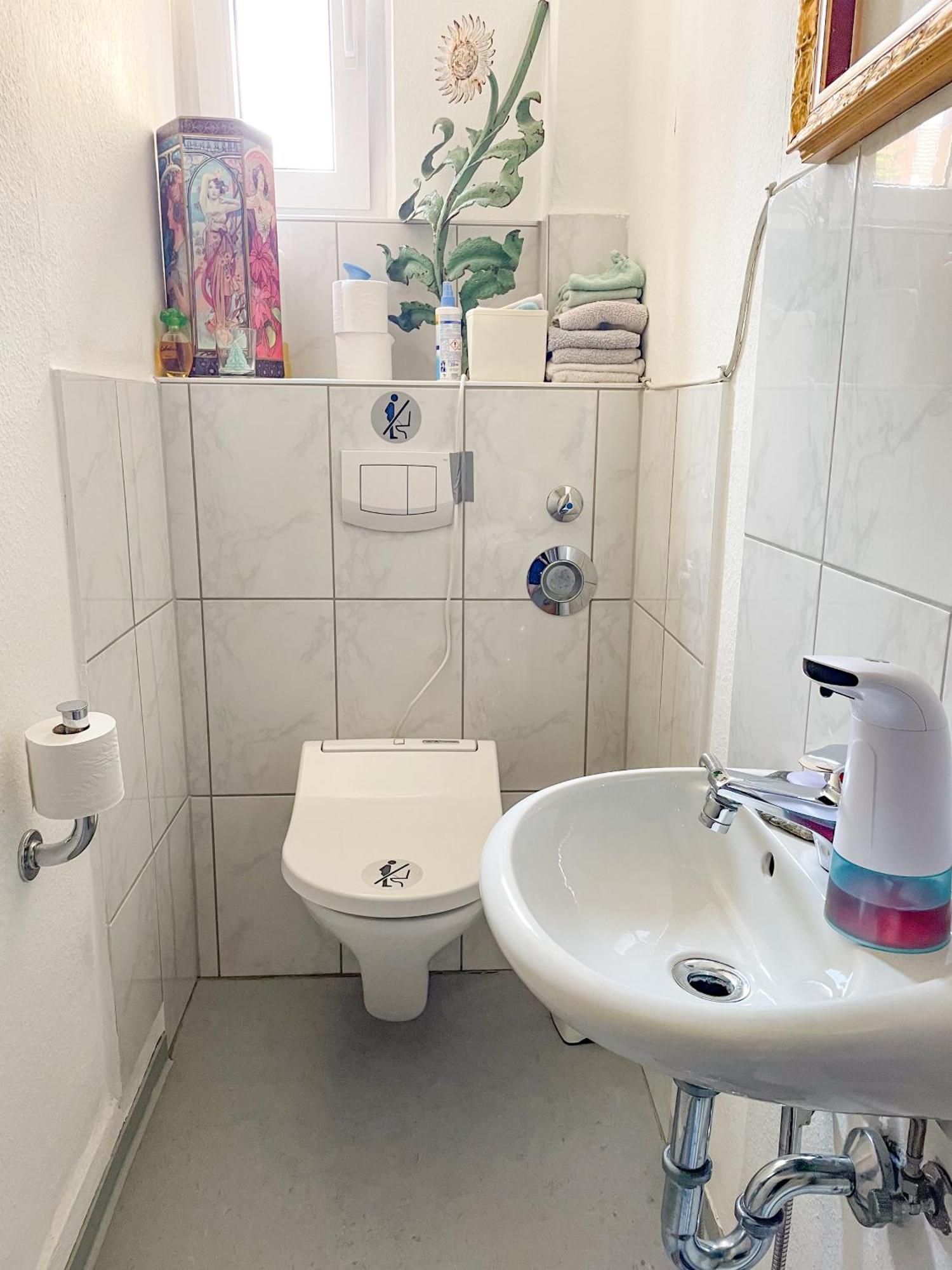 Zimmer In Kuenstlerwohnung Штутгарт Экстерьер фото